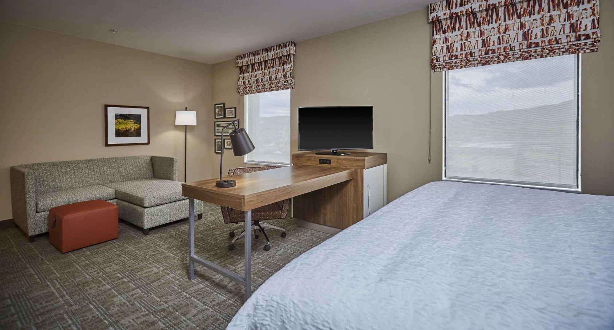 Hampton Inn & Suites Roseburg Extérieur photo