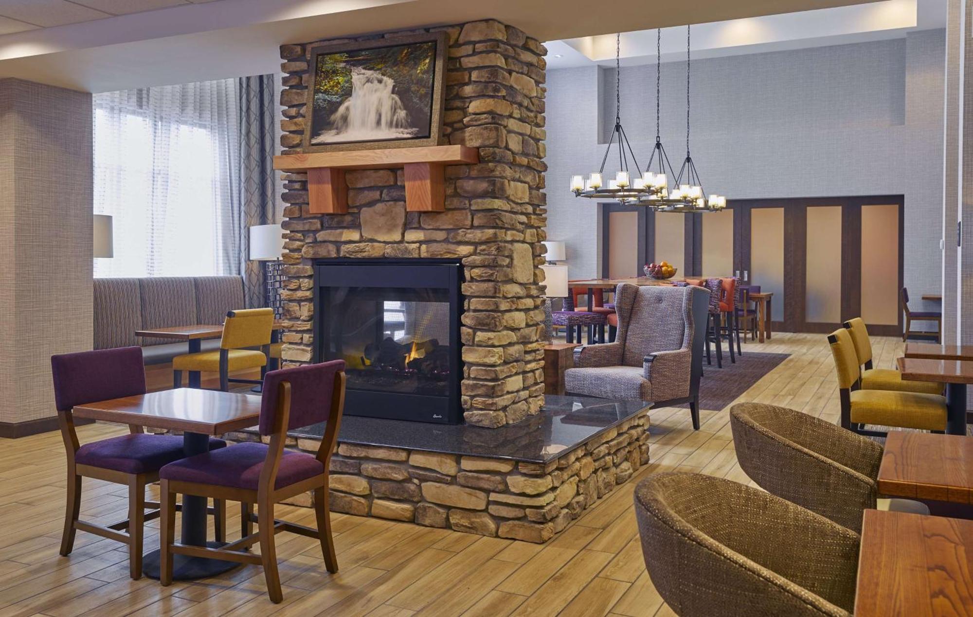 Hampton Inn & Suites Roseburg Extérieur photo