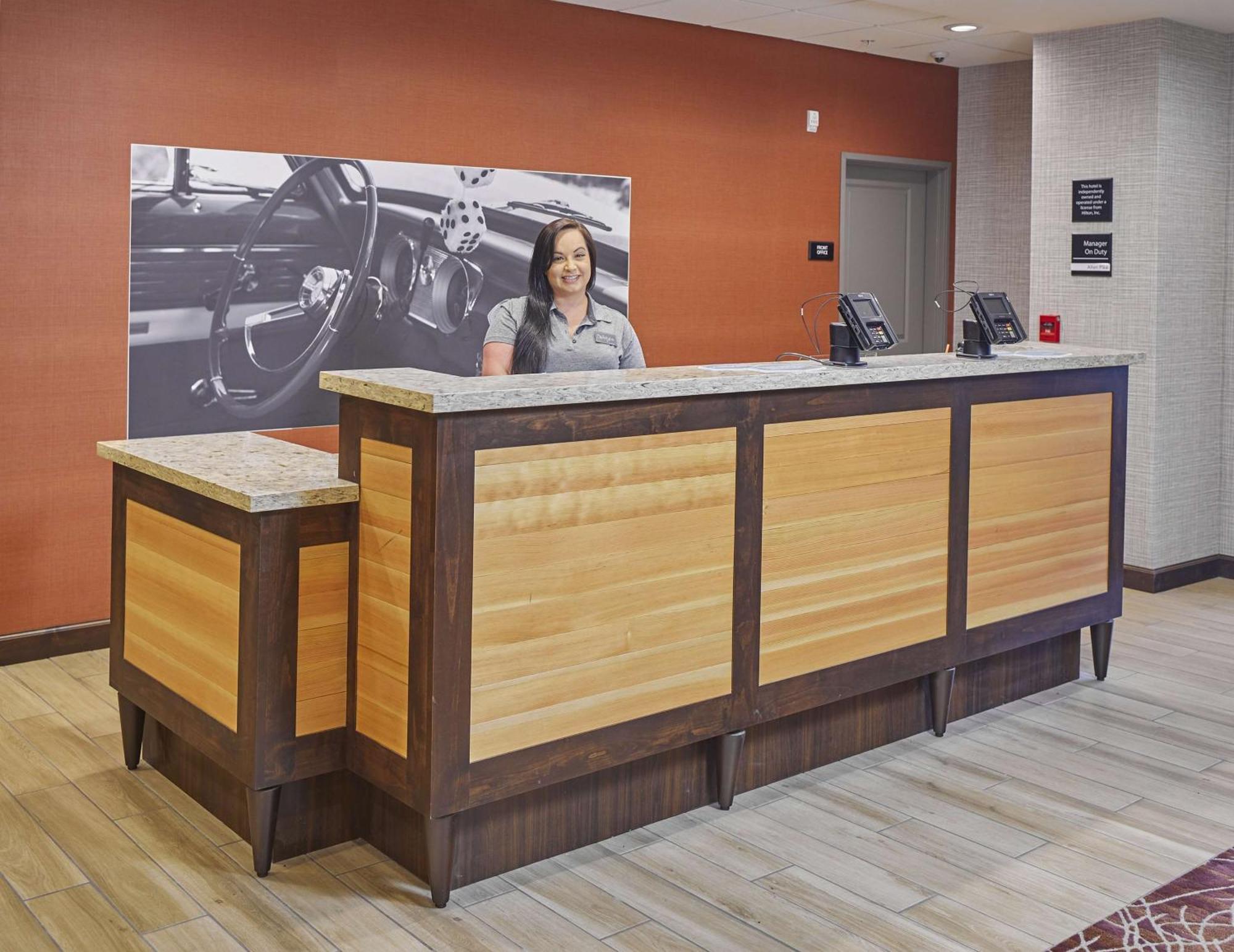 Hampton Inn & Suites Roseburg Extérieur photo