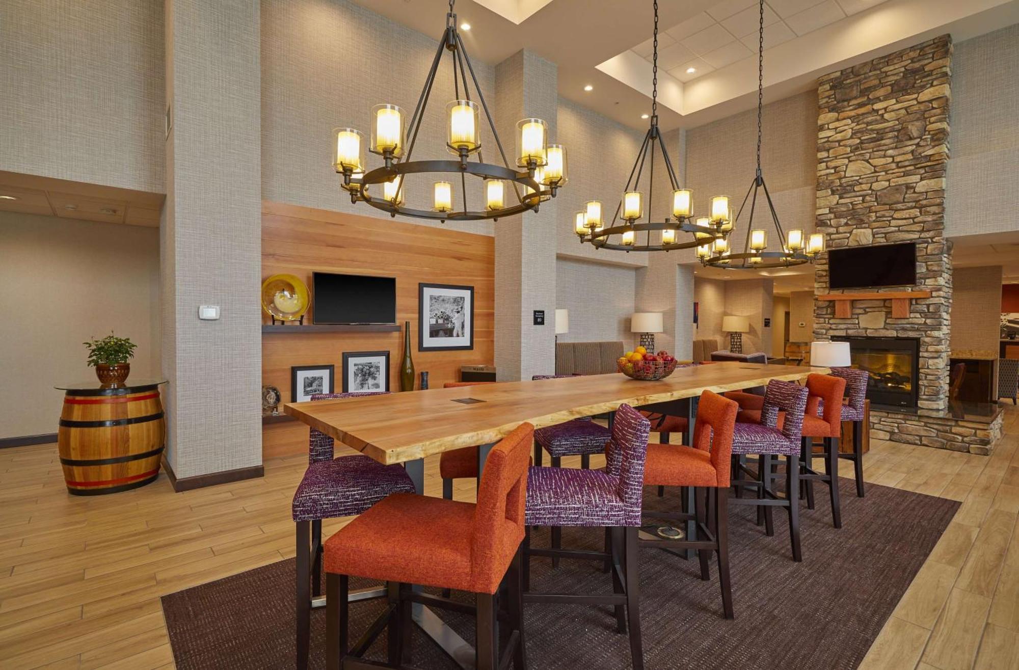 Hampton Inn & Suites Roseburg Extérieur photo
